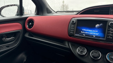 Toyota Yaris 1.5 VVT-i Blue Bi-tone 5dr Petrol Hatchback